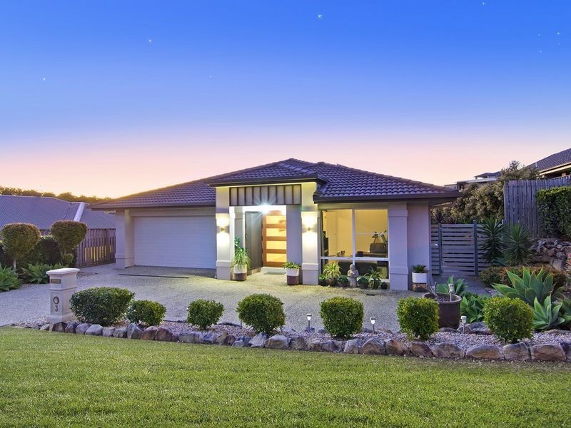 3 Willunga Street, Pacific Pines QLD 4211