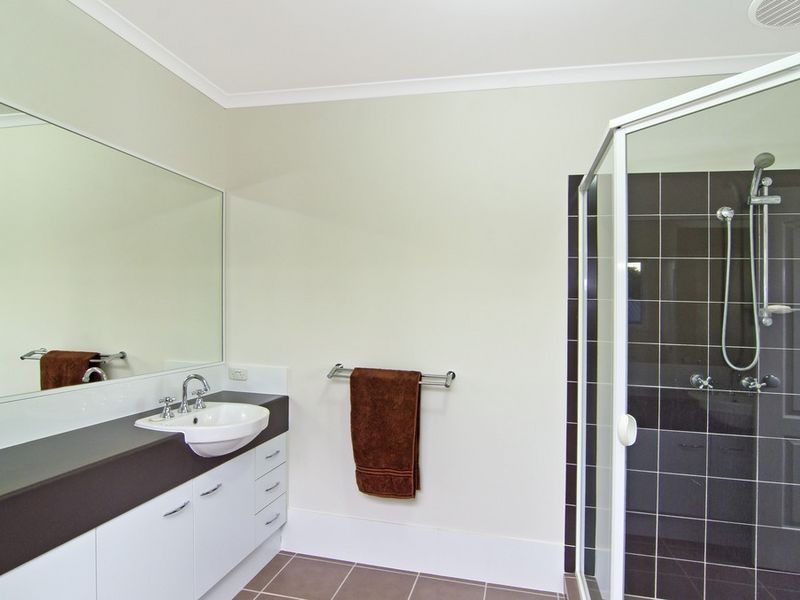 3 Willunga Street, Pacific Pines QLD 4211