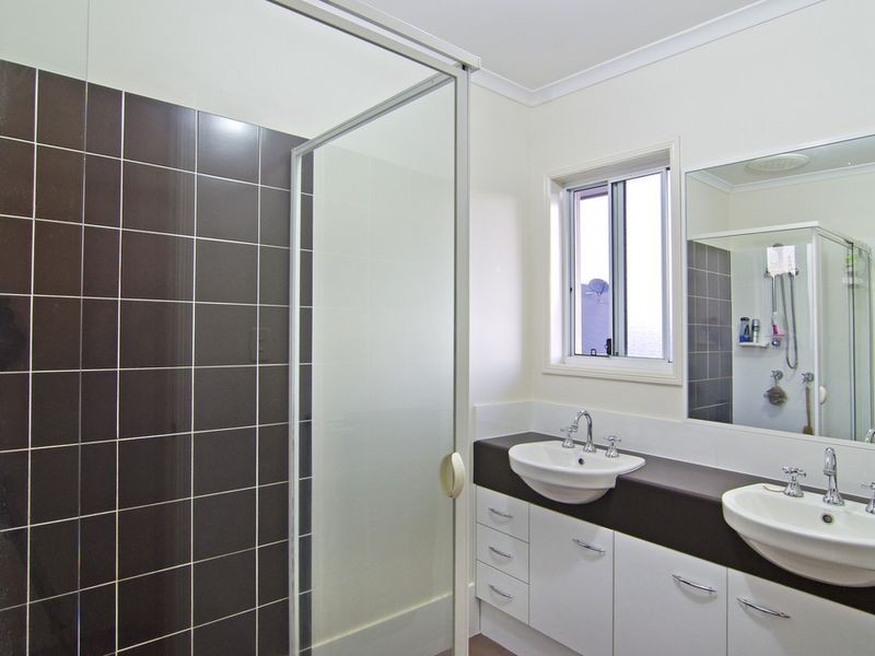 3 Willunga Street, Pacific Pines QLD 4211