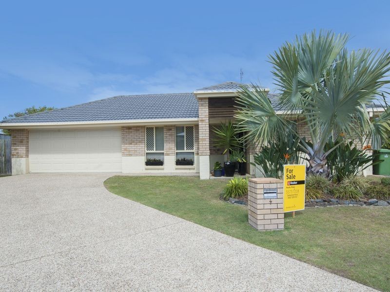 7 Stromlo Court, Pacific Pines QLD 4211