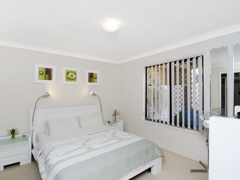 1/2 Jayden Place, Molendinar QLD 4214