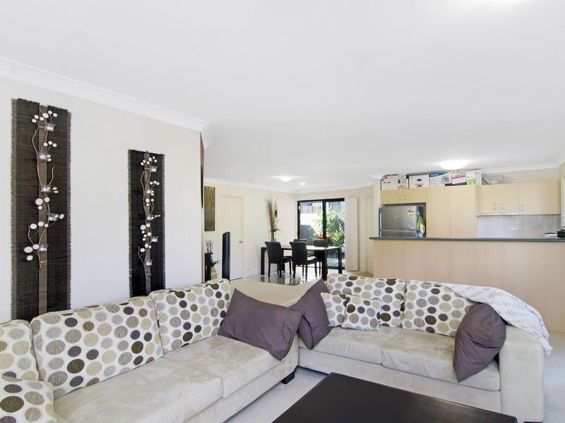 1/2 Jayden Place, Molendinar QLD 4214