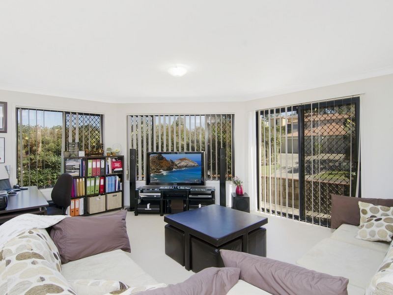 1/2 Jayden Place, Molendinar QLD 4214