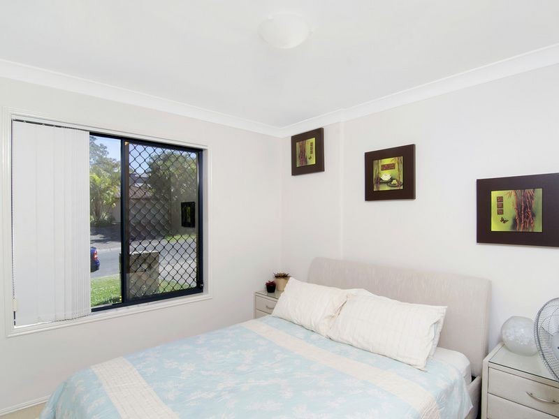 1/2 Jayden Place, Molendinar QLD 4214