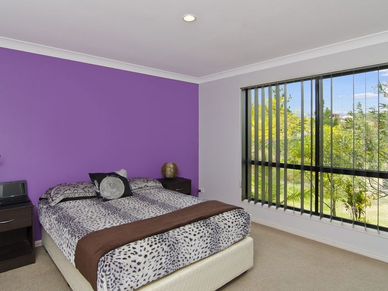 39 Feathertop Crescent, Pacific Pines QLD 4211