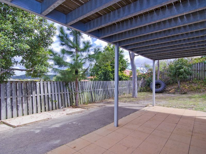 39 Feathertop Crescent, Pacific Pines QLD 4211