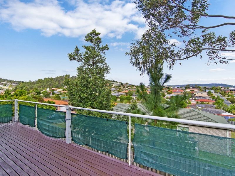 39 Feathertop Crescent, Pacific Pines QLD 4211