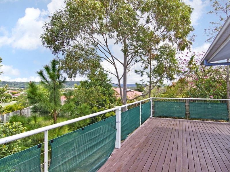 39 Feathertop Crescent, Pacific Pines QLD 4211