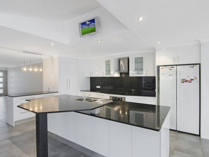 3 Salvado Drive, Pacific Pines QLD 4211
