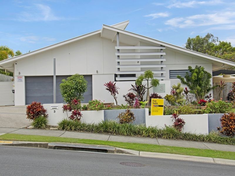 3 Salvado Drive, Pacific Pines QLD 4211
