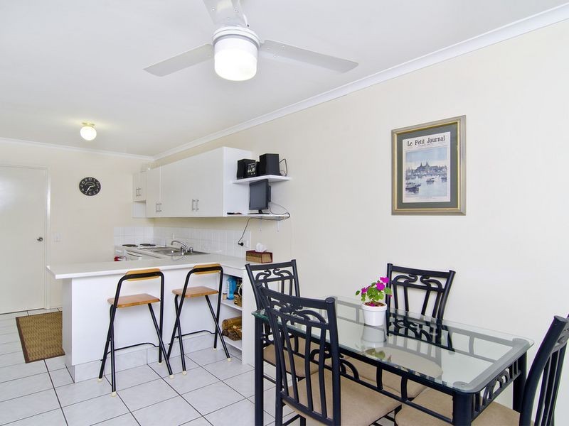 1/8 Metro Crescent, Oxenford QLD 4210