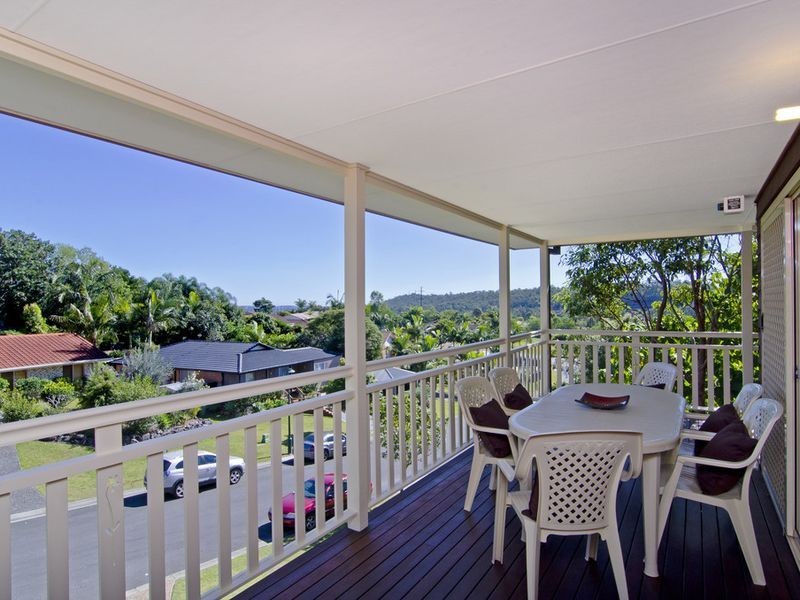 12 Avon Court, Pacific Pines QLD 4211
