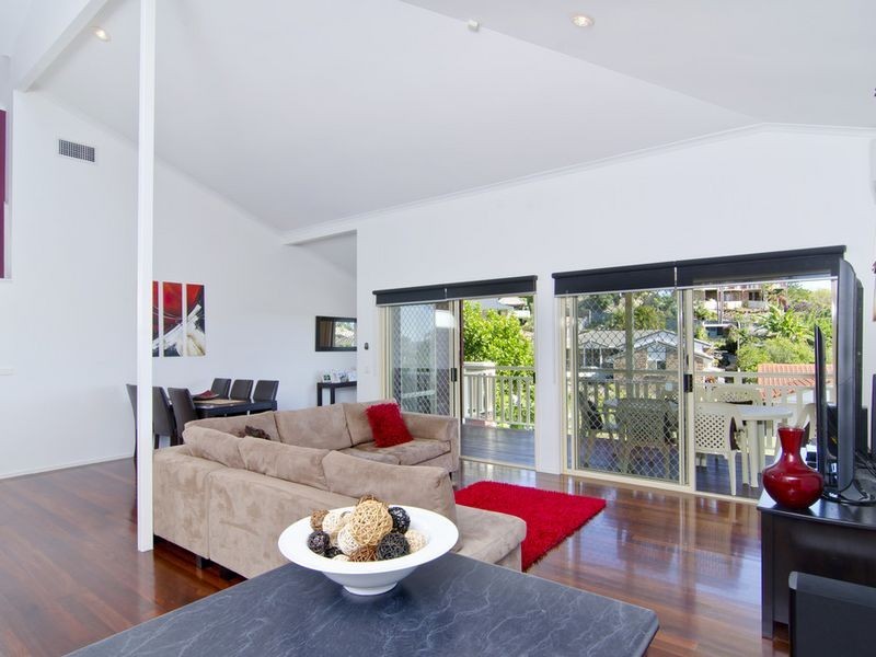 12 Avon Court, Pacific Pines QLD 4211