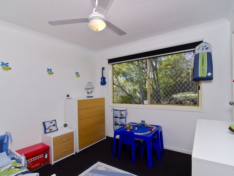 12 Avon Court, Pacific Pines QLD 4211