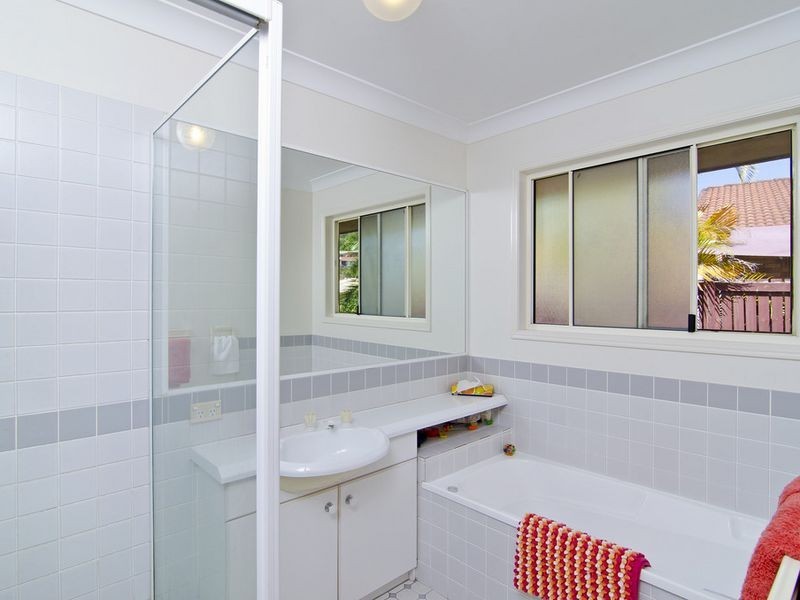 20 Pacific Pines Boulevard, Pacific Pines QLD 4211