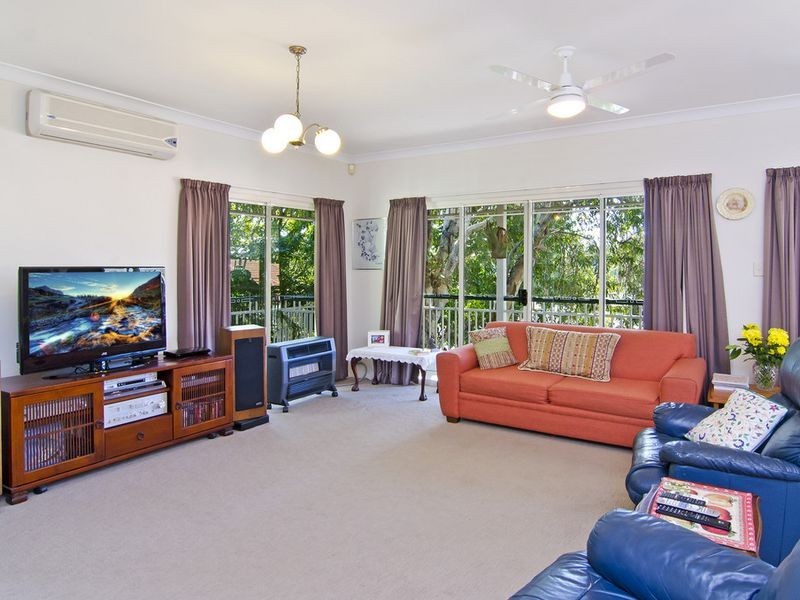 20 Pacific Pines Boulevard, Pacific Pines QLD 4211