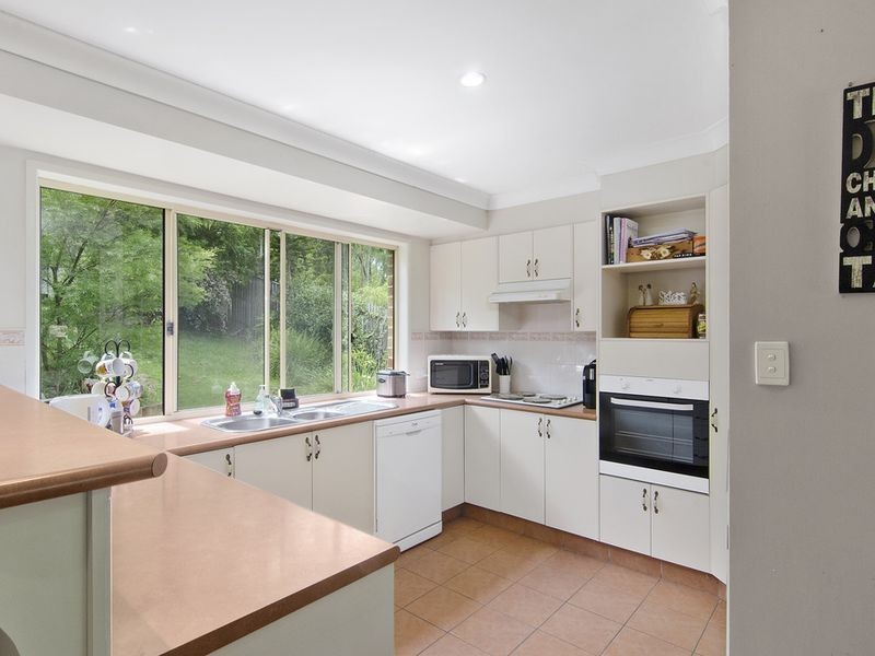 15 White Cap Close, Pacific Pines QLD 4211