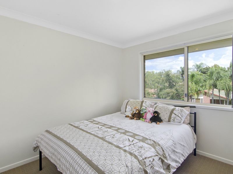 15 White Cap Close, Pacific Pines QLD 4211