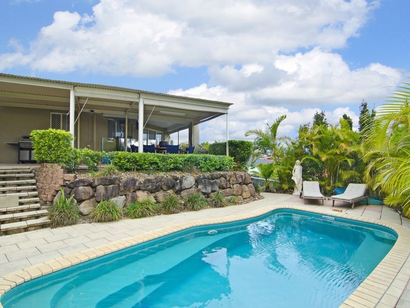 12 Cobbler Place, Pacific Pines QLD 4211