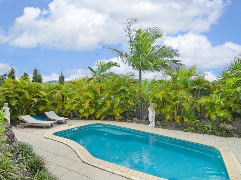 12 Cobbler Place, Pacific Pines QLD 4211