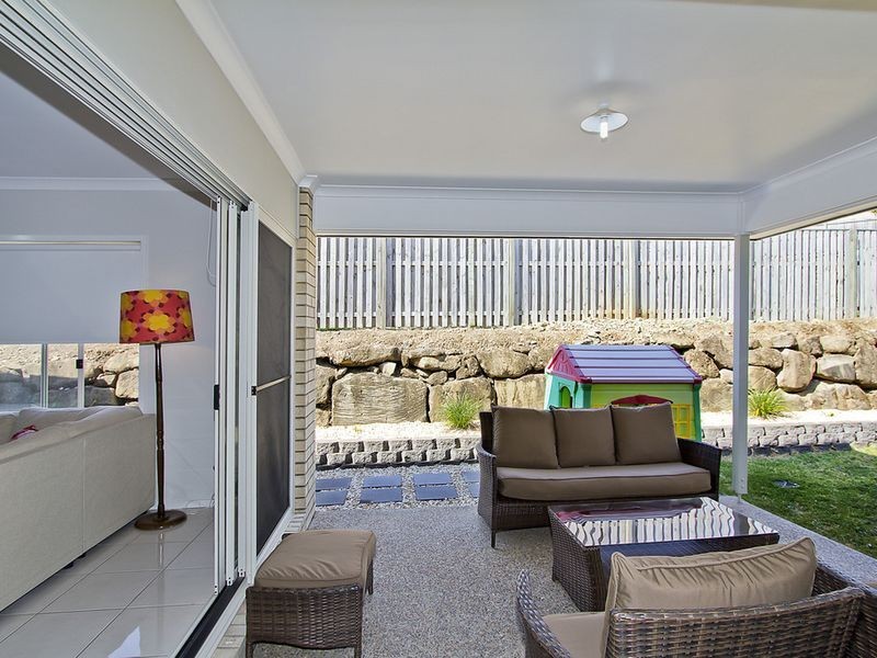 23 Hawkesbury Avenue, Pacific Pines QLD 4211