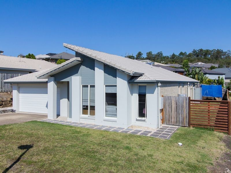 23 Hawkesbury Avenue, Pacific Pines QLD 4211