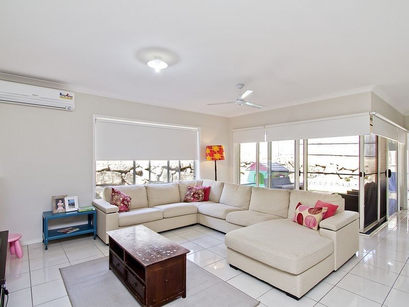 23 Hawkesbury Avenue, Pacific Pines QLD 4211