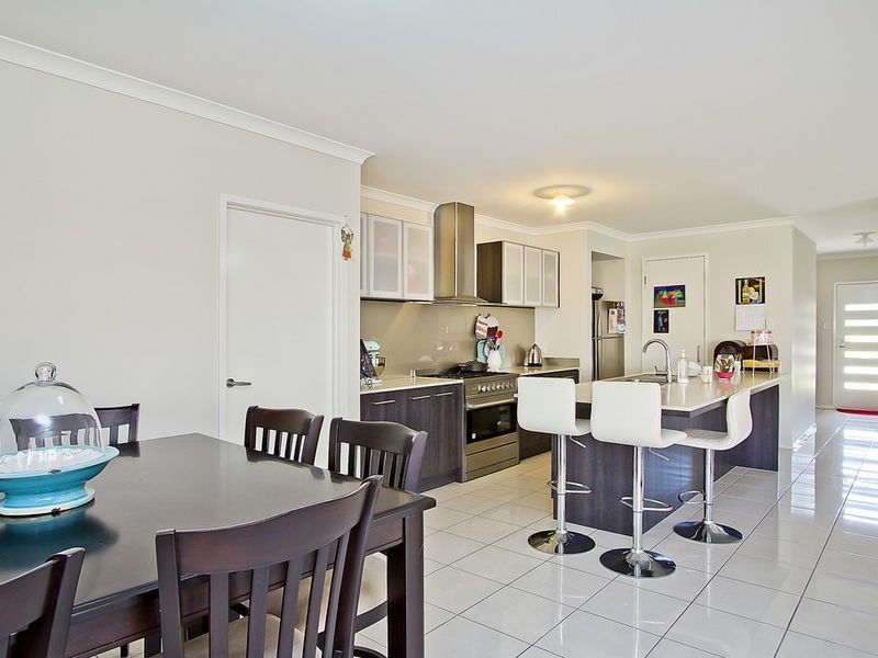 23 Hawkesbury Avenue, Pacific Pines QLD 4211