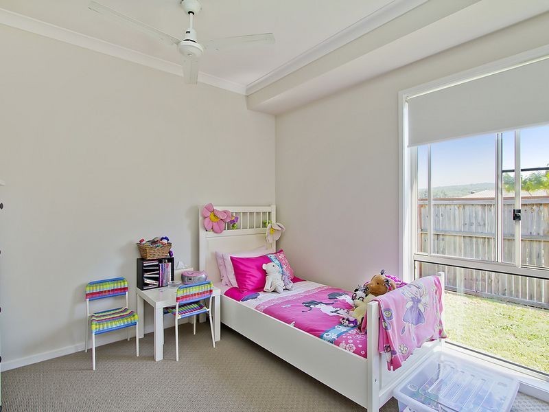 23 Hawkesbury Avenue, Pacific Pines QLD 4211
