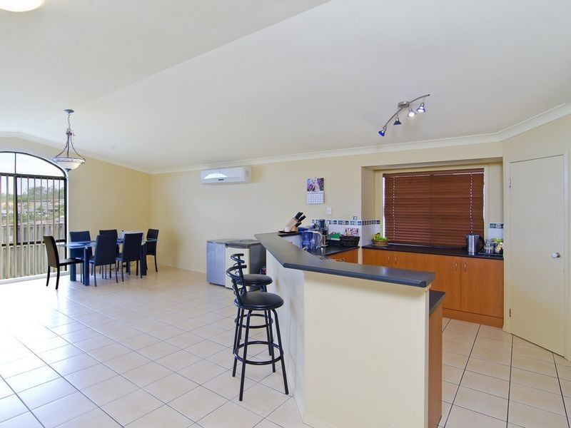 17 Crosby Avenue, Pacific Pines QLD 4211