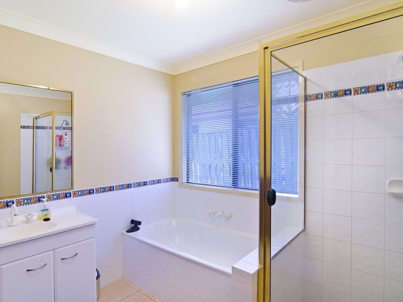 17 Crosby Avenue, Pacific Pines QLD 4211