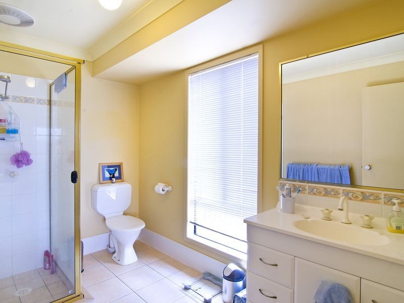 17 Crosby Avenue, Pacific Pines QLD 4211