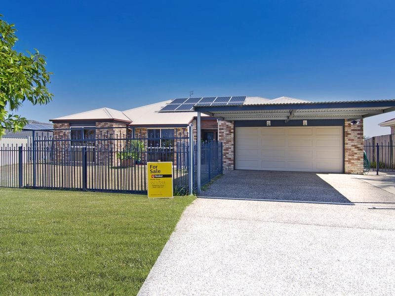 27 Manra Way, Pacific Pines QLD 4211