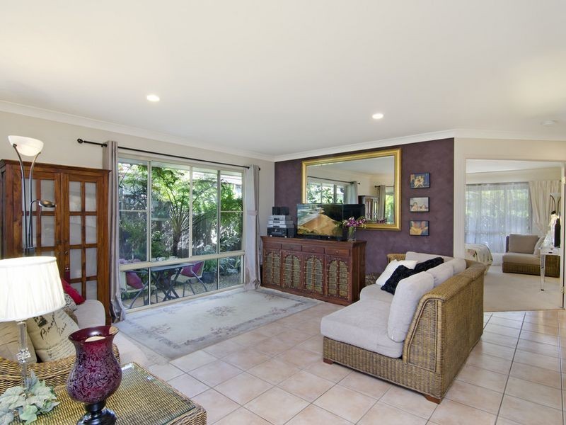 4 Rhiannon Drive, Ashmore QLD 4214