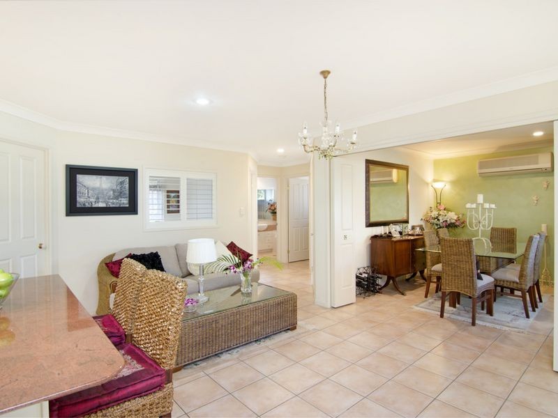 4 Rhiannon Drive, Ashmore QLD 4214