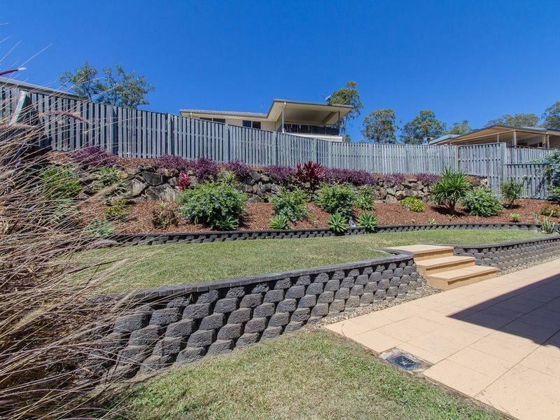 10 Sandow Street, Pacific Pines QLD 4211