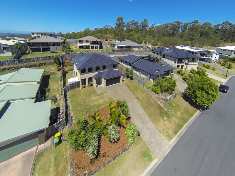 10 Sandow Street, Pacific Pines QLD 4211