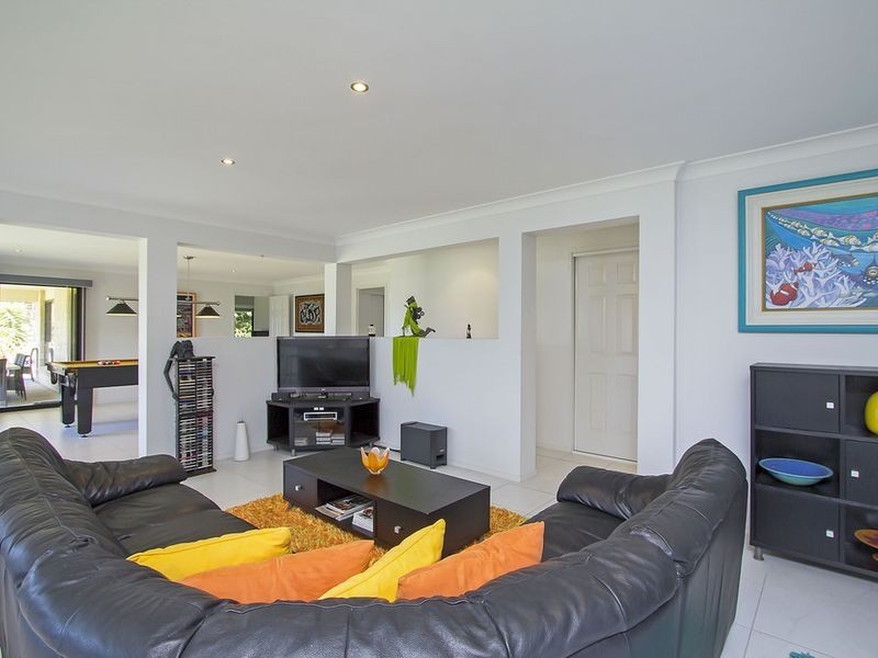 11 Cockatoo Court, Gaven QLD 4211