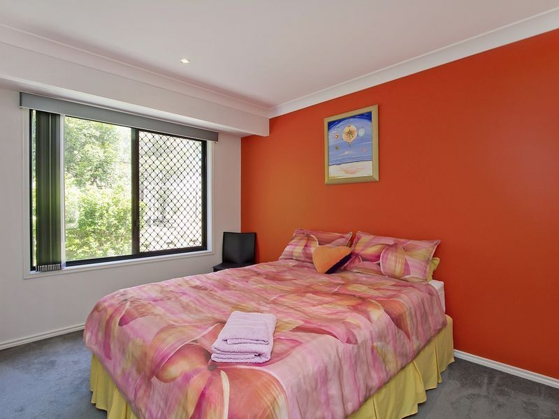11 Cockatoo Court, Gaven QLD 4211
