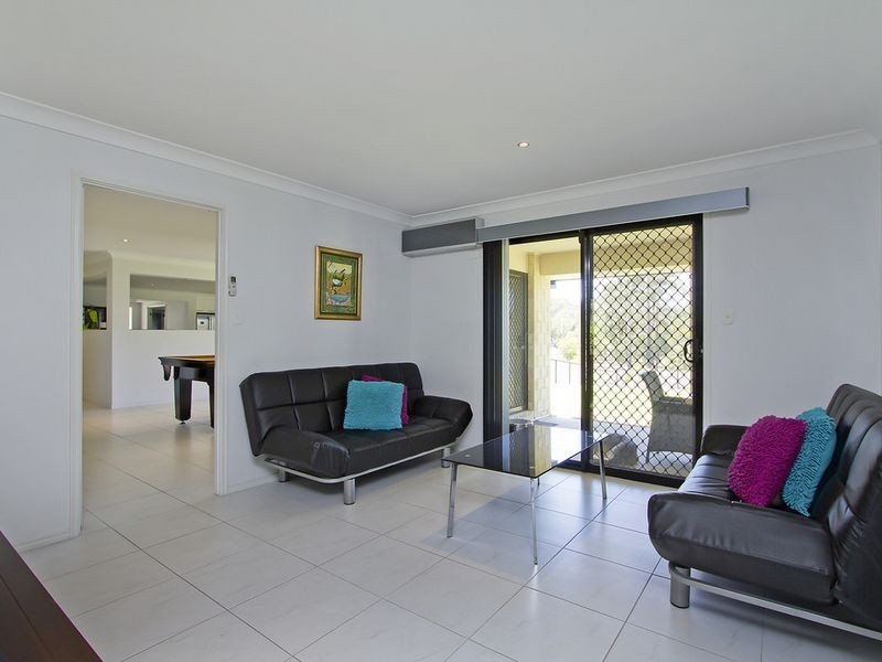 11 Cockatoo Court, Gaven QLD 4211