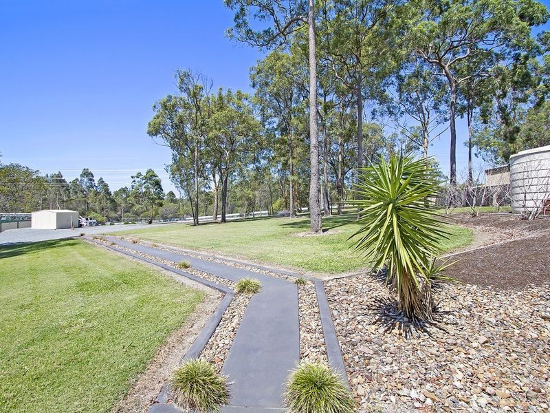 11 Cockatoo Court, Gaven QLD 4211