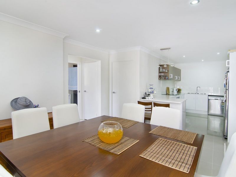 1/9 Maslin Chase, Pacific Pines QLD 4211