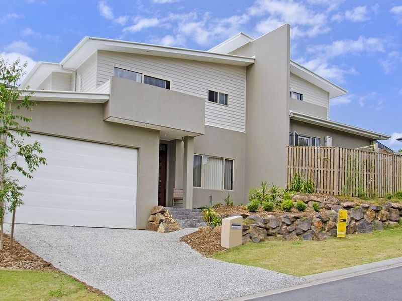 1/9 Maslin Chase, Pacific Pines QLD 4211