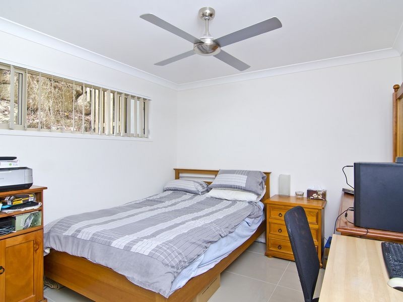 1/9 Maslin Chase, Pacific Pines QLD 4211