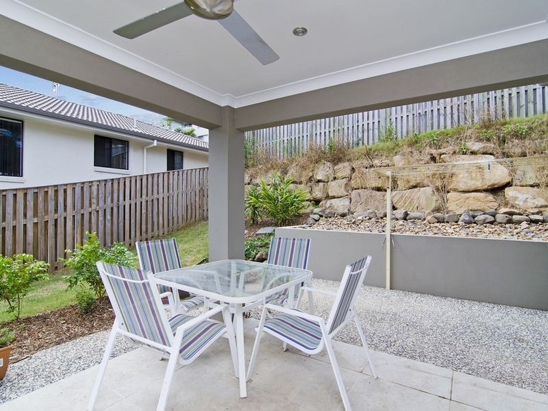 1/9 Maslin Chase, Pacific Pines QLD 4211