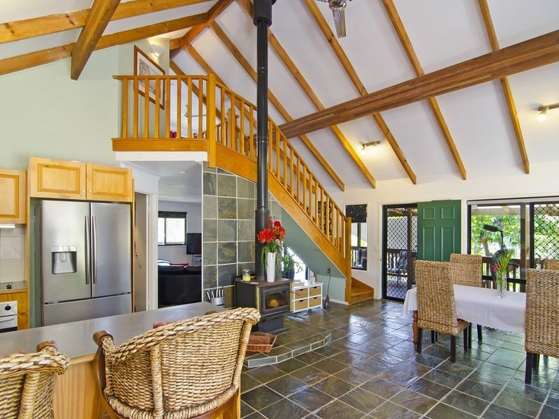 7 Allardyce Crescent, Pacific Pines QLD 4211