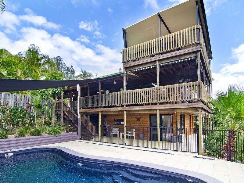 7 Allardyce Crescent, Pacific Pines QLD 4211