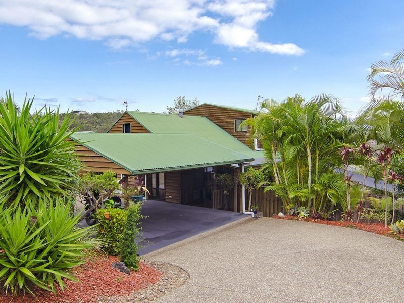 7 Allardyce Crescent, Pacific Pines QLD 4211
