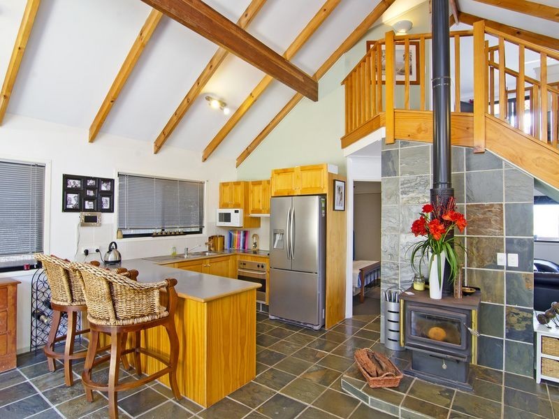 7 Allardyce Crescent, Pacific Pines QLD 4211