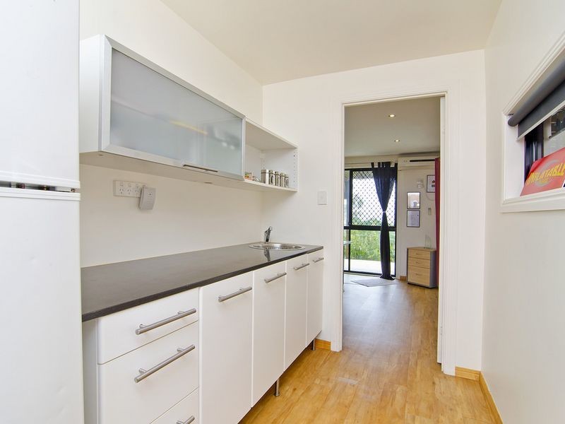 7 Allardyce Crescent, Pacific Pines QLD 4211